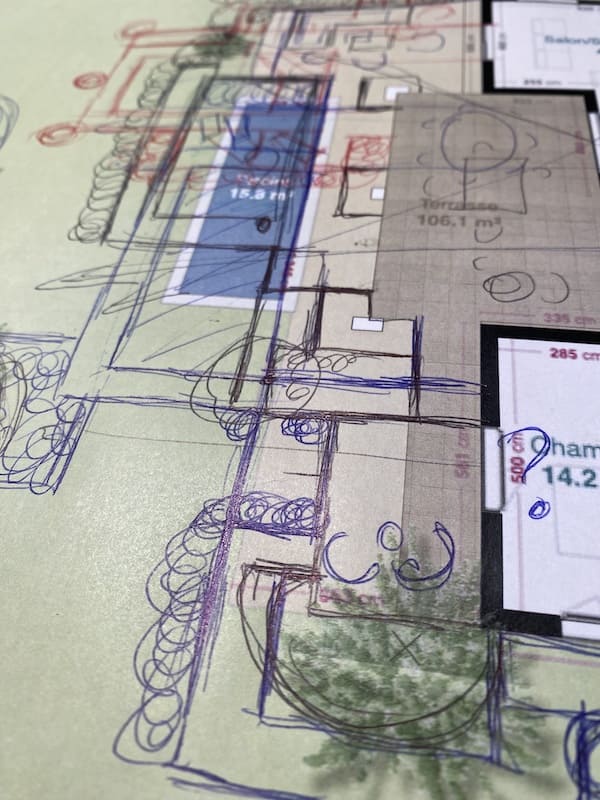 garden-bordeaux-swimming-pool portrait de Marie Lucie Troprès paysagiste à Bordeaux - entreprise Centaurea Design